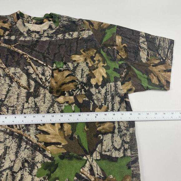 Vintage Camo Realtree Short Sleeve 90s Shirt With Pocket Fits like Large - Picture 4 of 5